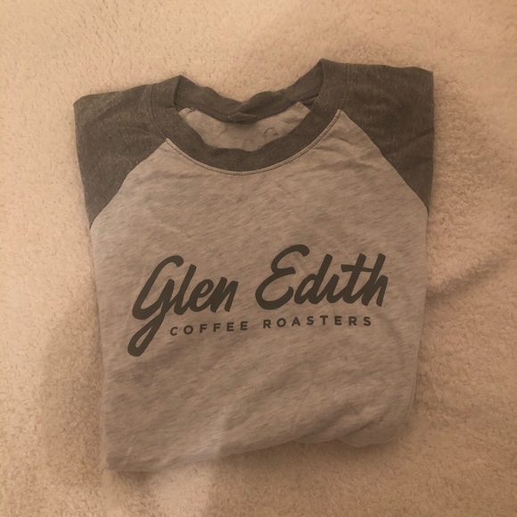 Vintage Tops - Coffee shop Tee ☕️